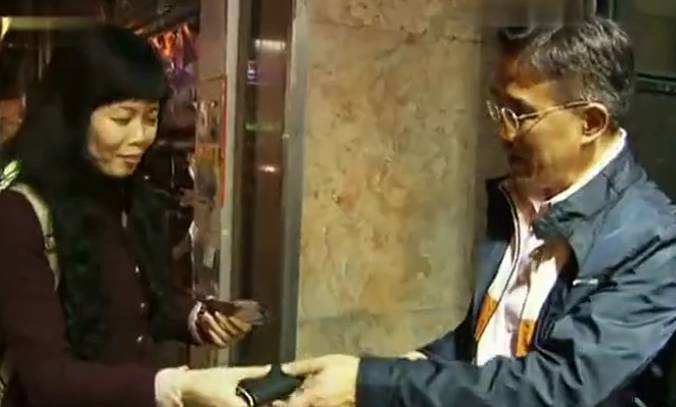 香港富豪做底层清洁工痛感：“读不成书”的人被社会无端严厉惩罚！-激流网