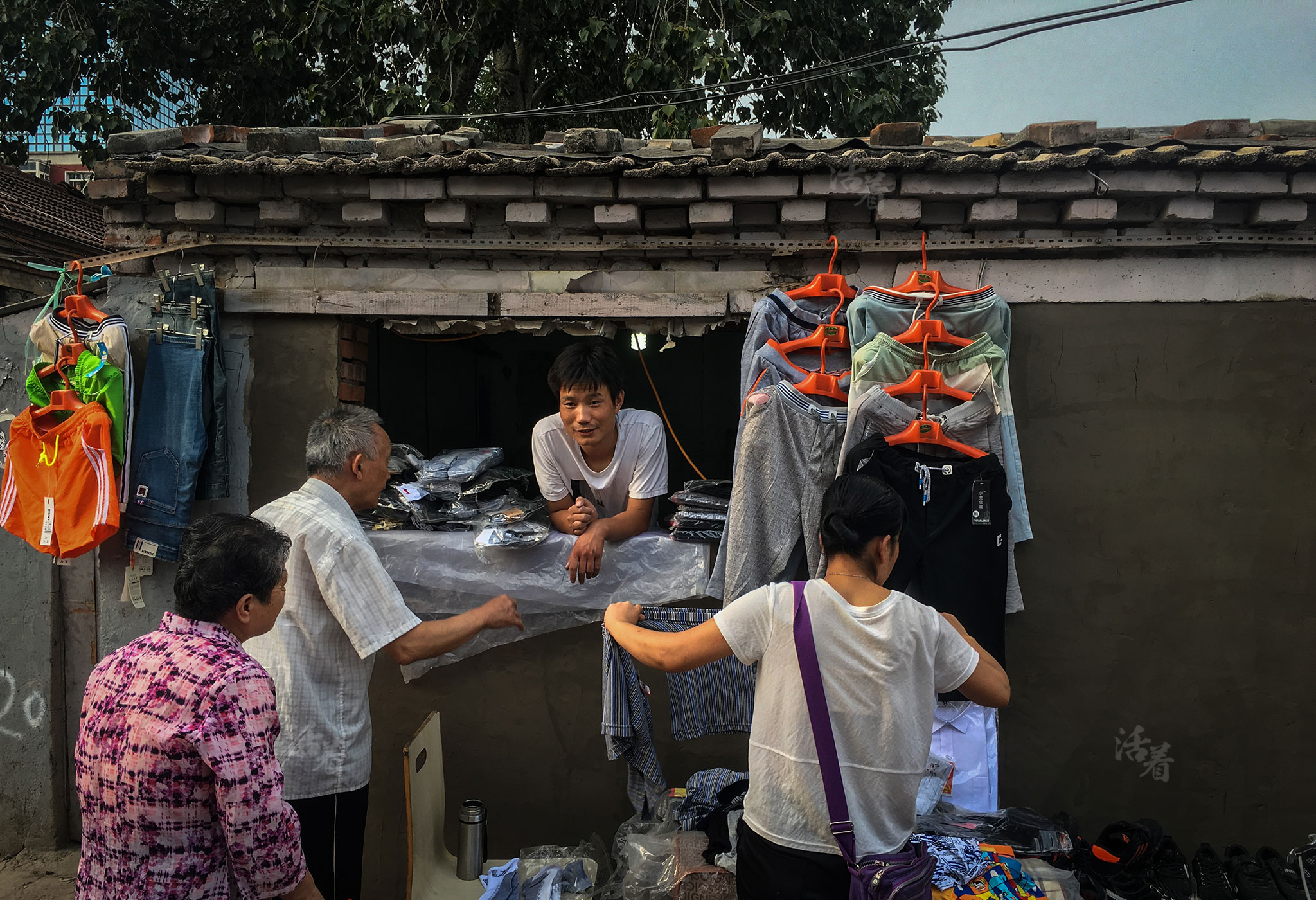 北京CBD外卖小哥蜗居城中村：大高楼和我们没关系-激流网